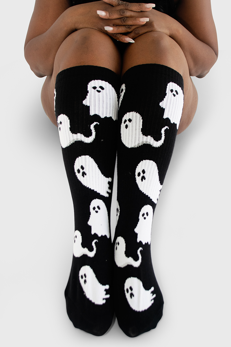 Under the Knee - Ghost (Black & White)