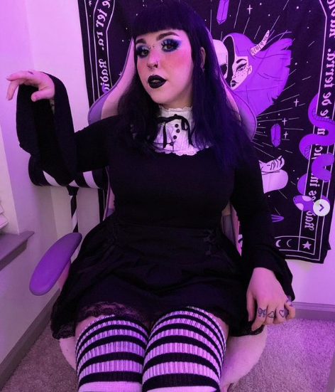 DARK & DREAMY: How to Incorporate Thunda Thigh’s into Your Summer Gothicc Outfits!